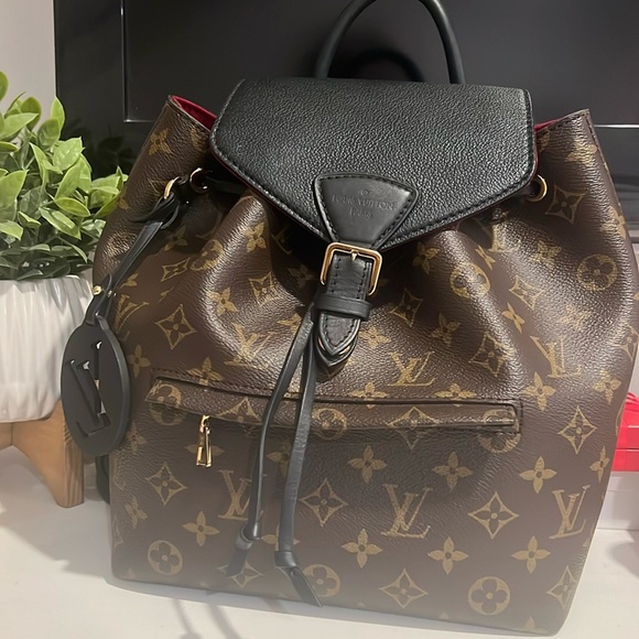 Louis Vuitton back pack - Picture 1 of 4
